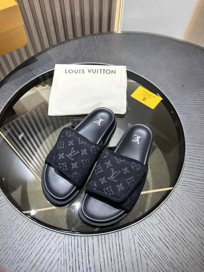 LV Miami Mule 24052705 0128