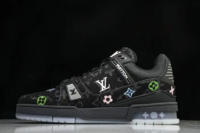 LV TRAINER SNEAKER 24111502 0128